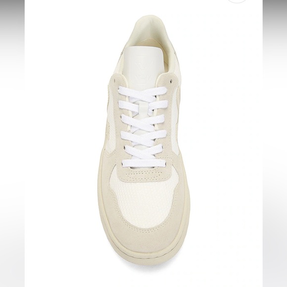 Veja V10 sneaker - Picture 2 of 7